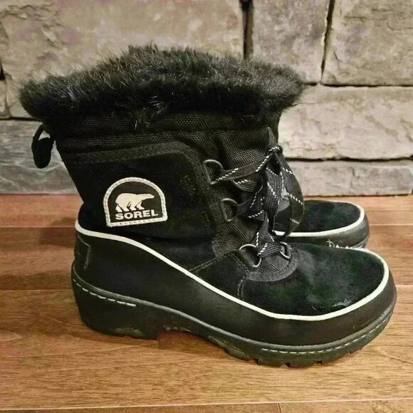 Sorel Black Lace Up Winter Boots with Fur Lining - Picture 4 of 8